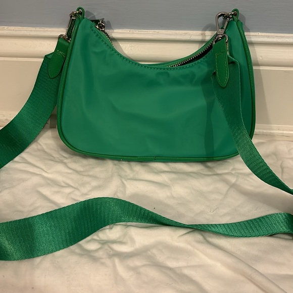 Steve Madden Crossbody Bag. - Picture 2 of 3